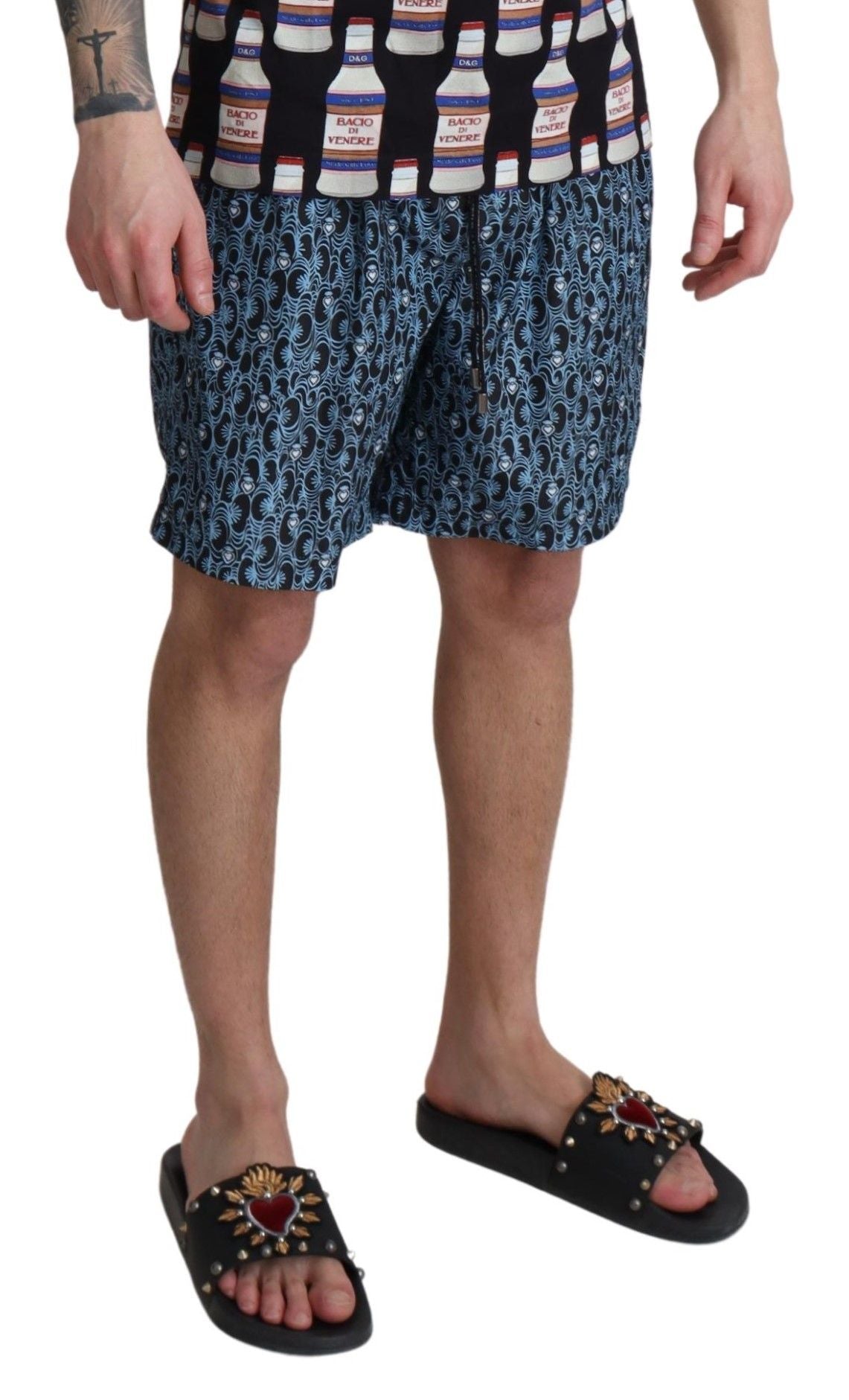 Schicke blaue Badehose mit Kordelzug