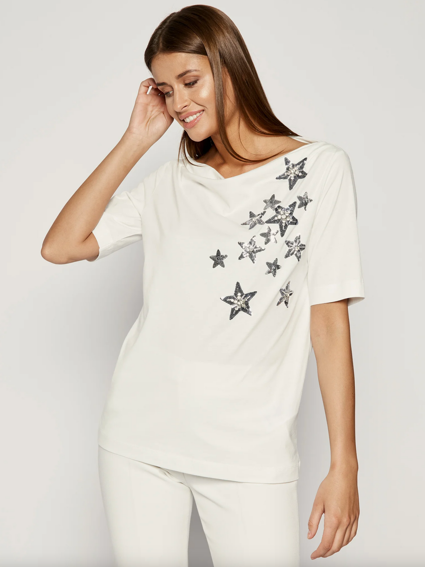 Elegant White Cotton Tee with Rhinestone Accents - GlamHub Luxury and Icon Brand Clothing