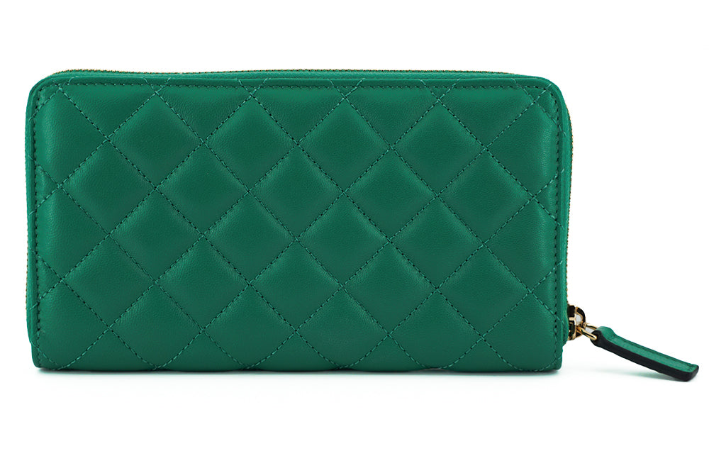 Elegant Quilted Leather Zip Wallet - GLAMHUB BOUTIQUE 