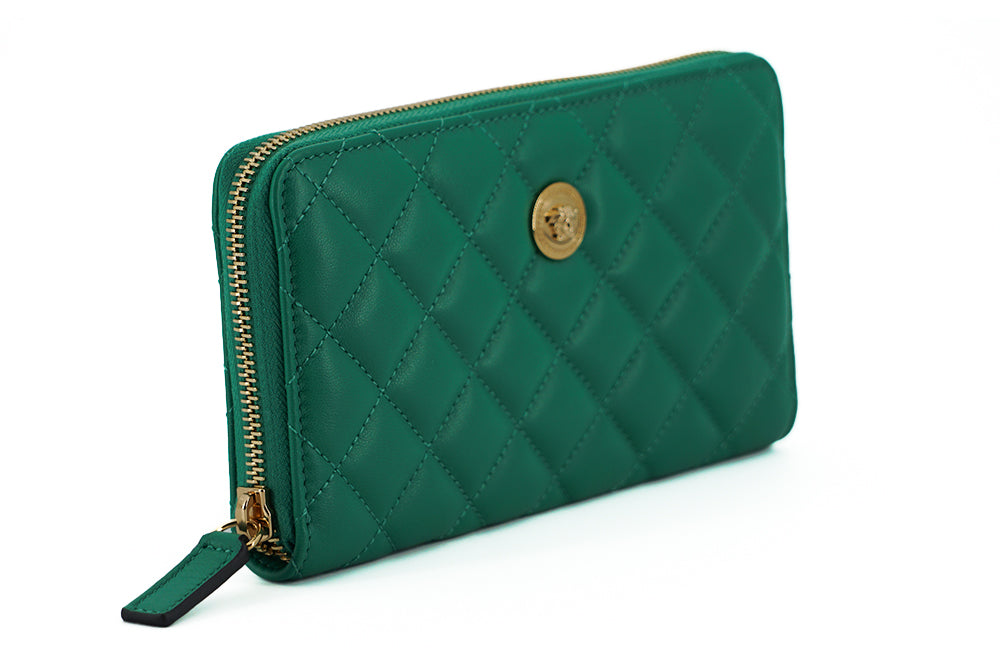 Elegant Quilted Leather Zip Wallet - GLAMHUB BOUTIQUE 