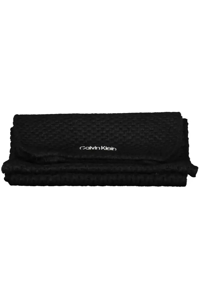 Black Alpaca Women Scarf - GLAMHUB BOUTIQUE 