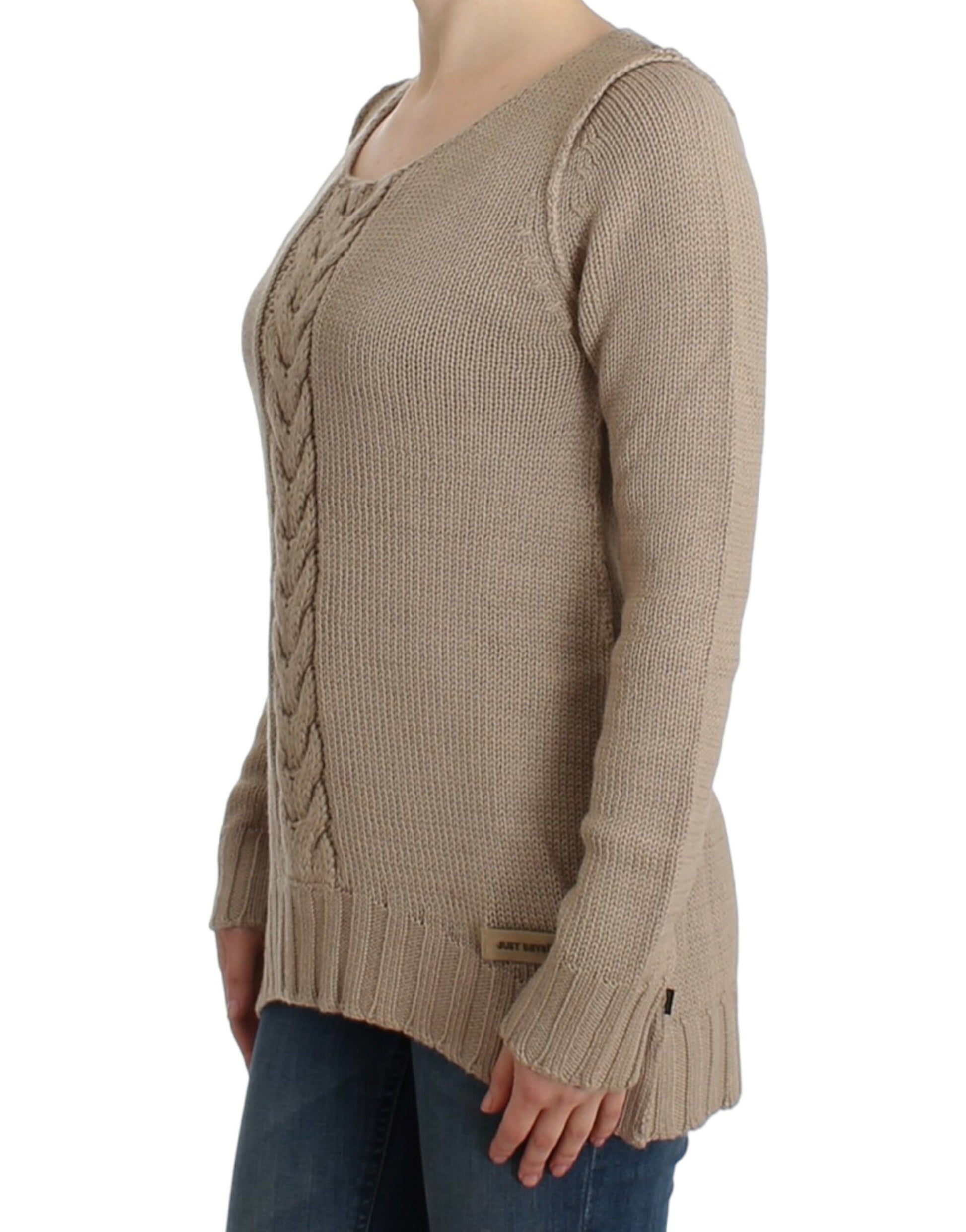 Elegant Beige Knitted Crew Neck Sweater - GLAMHUB BOUTIQUE 