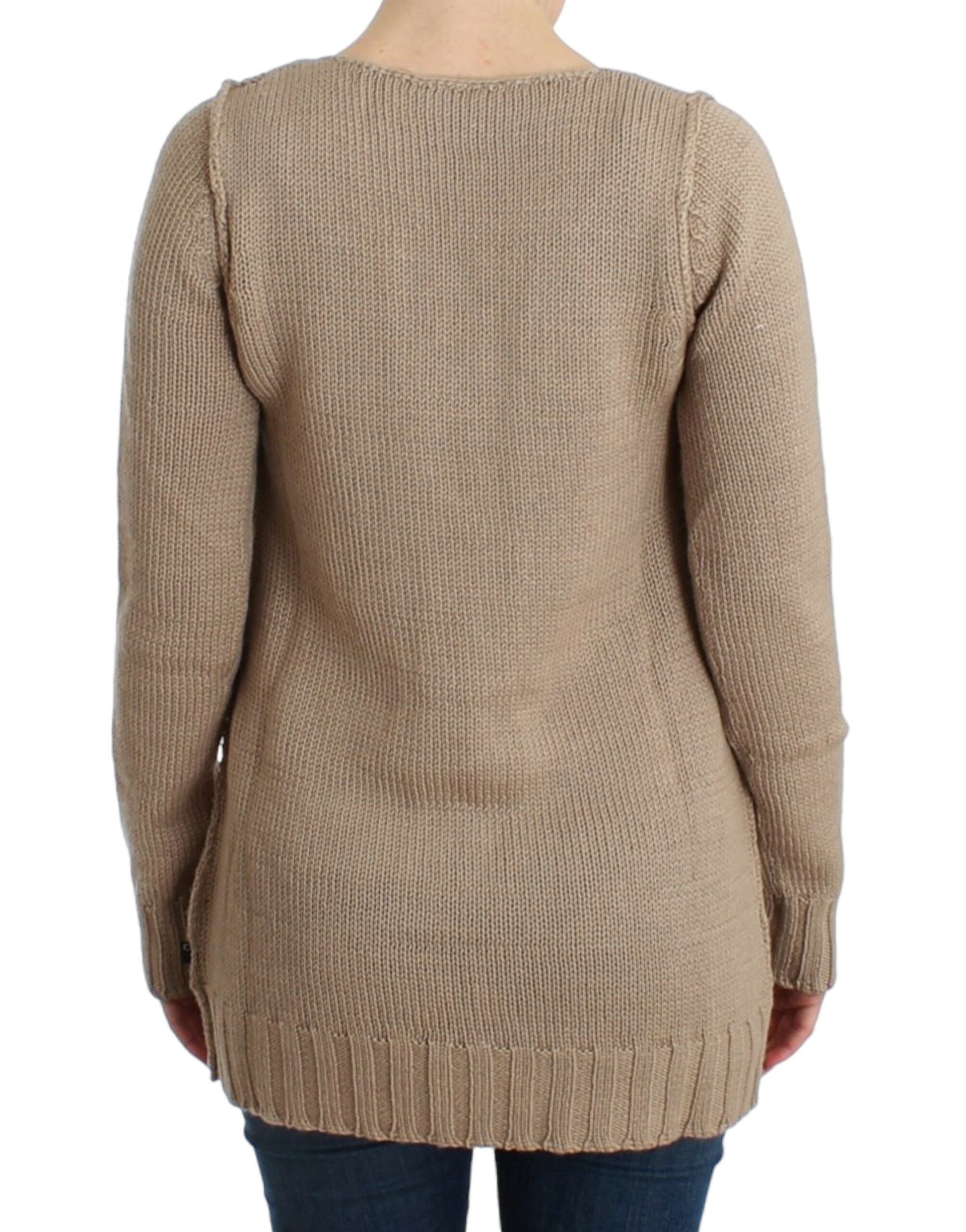 Elegant Beige Knitted Crew Neck Sweater - GLAMHUB BOUTIQUE 