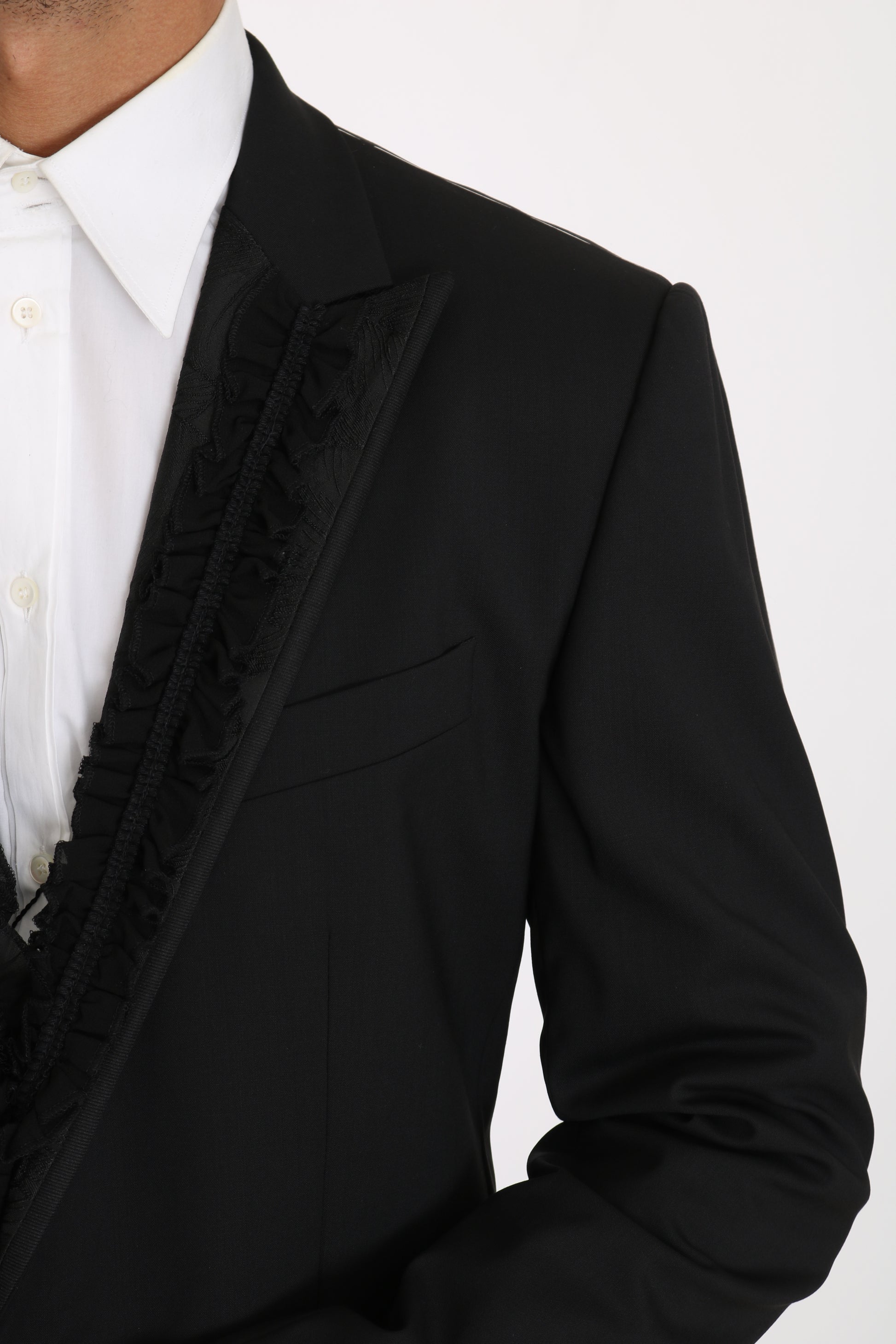 Elegant Black Slim Fit Martini Blazer Jacket - GlamHub Luxury and Icon Brand Clothing