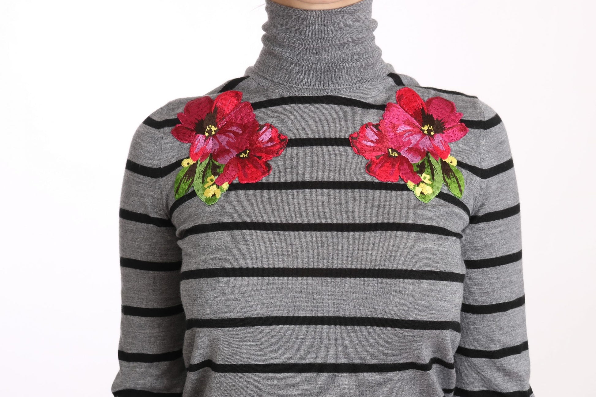 Elegant Embroidered Cashmere-Silk Sweater - GlamHub Luxury and Icon Brand Clothing